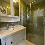 Rotterdam Inn アパートホテル 3*