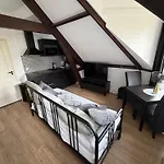Rotterdam Inn شقة فندقية