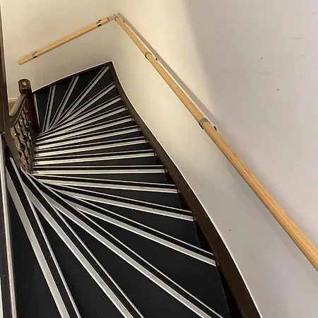 アパートホテル Rotterdam Inn