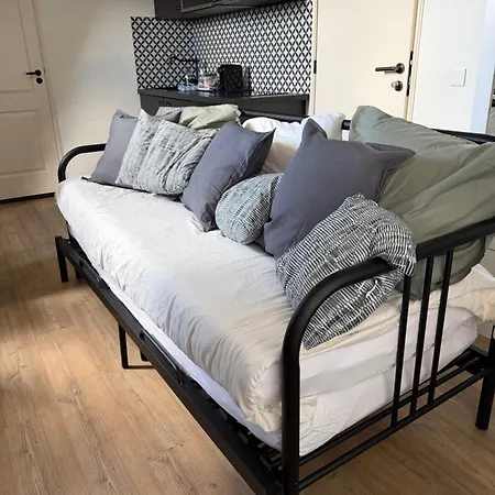 Rotterdam Inn 3*