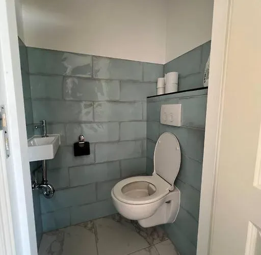 מלון דירות Rotterdam Inn רוטרדם