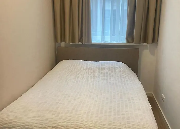 Rotterdam Inn מלון דירות