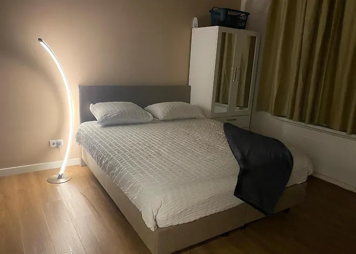 Rotterdam Inn 3* רוטרדם