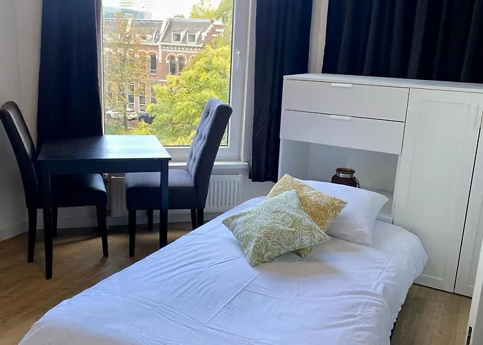 Rotterdam Inn روتردام